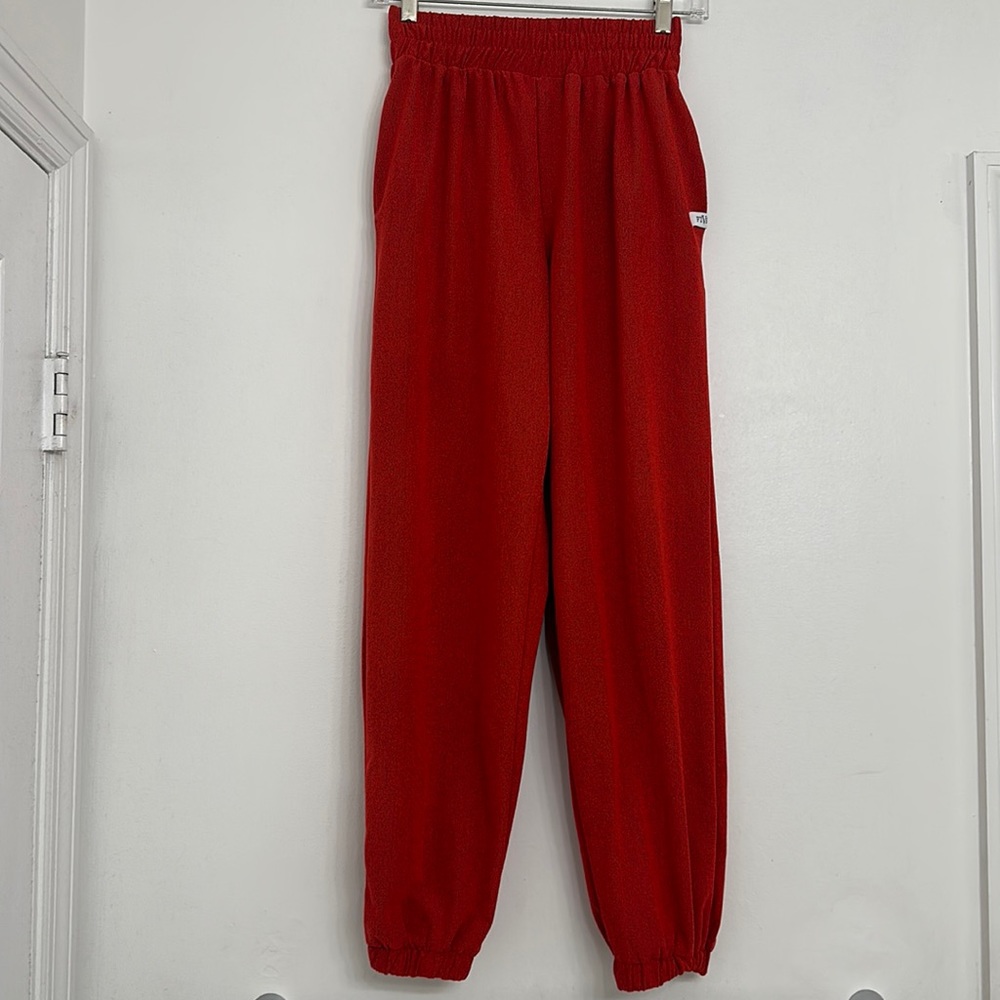 FIVE Dancewear gathered ankle red pants